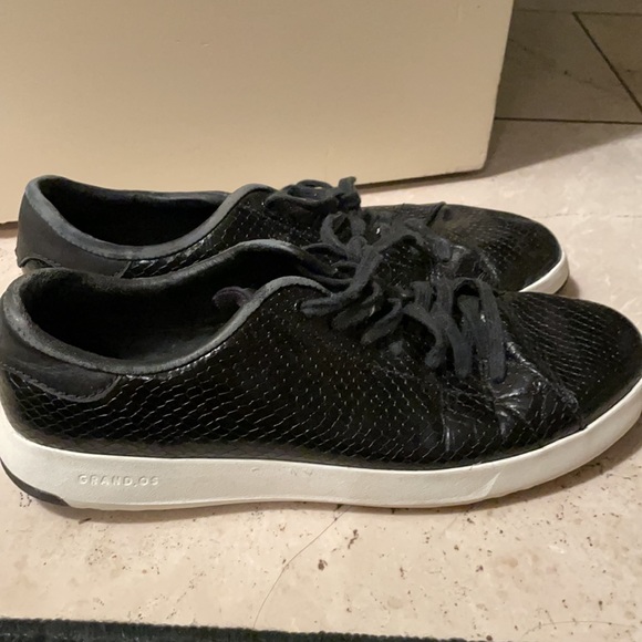 Cole Haan size 11 black a leather sneakers - Picture 1 of 3